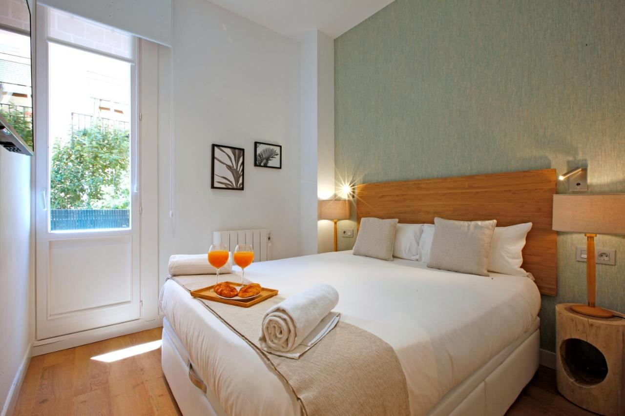 Tirso Suite Мадрид Екстериор снимка