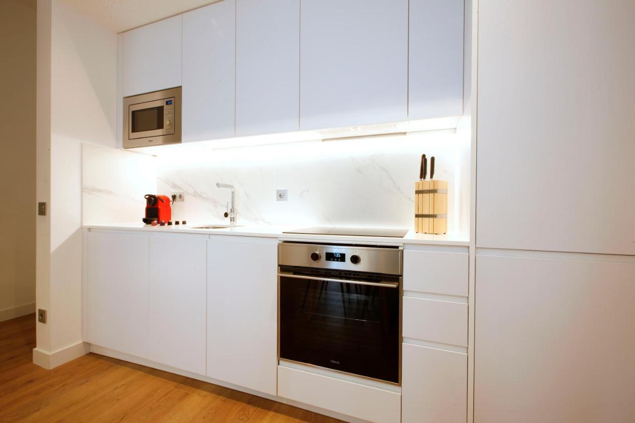 Tirso Suite Мадрид Екстериор снимка
