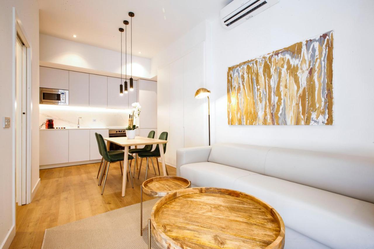Tirso Suite Мадрид Екстериор снимка